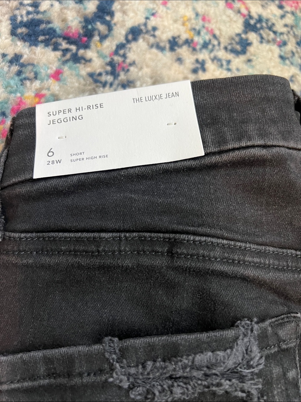 American Eagle Super Hi-Rise Jegging - Black (Size 6)